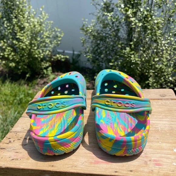 CROCS Blue and Yellow Sandals Vibrant Comfort - Picture 4 of 5